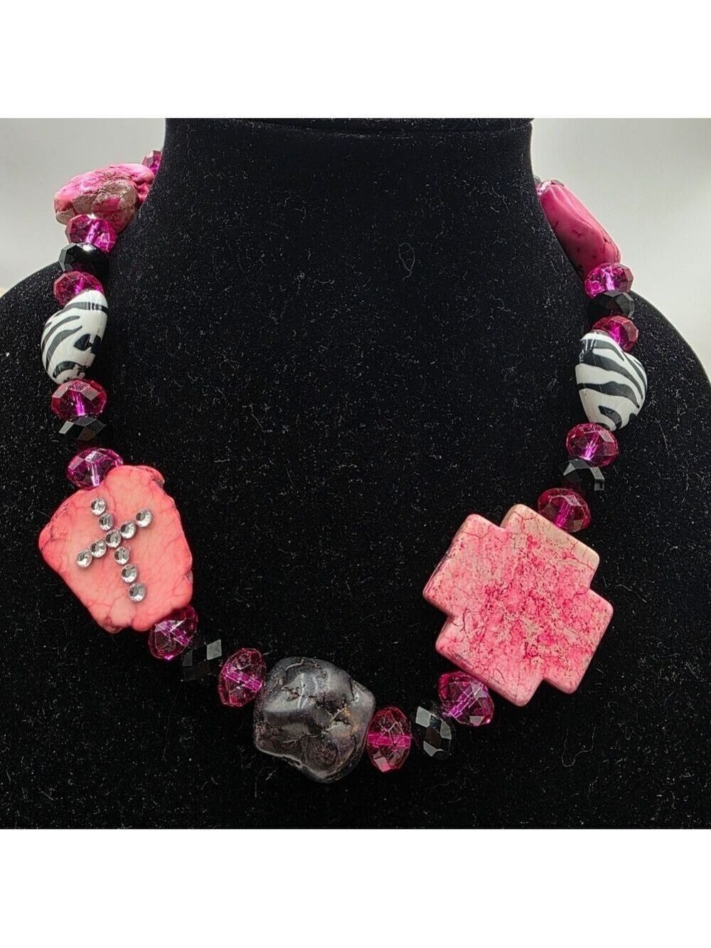 Western Rodeo Chunky Bold Statement Pink and Black Beaded Necklace